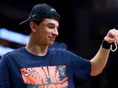 BALKANCI NAPRAVILI ČUDO U AMERICI Peđa blista od ponosa – fantastični Andrej Stojaković odveo Ilinois na Fajnal for NCAA lige! (FOTO) Andrej Stojaković na meču Hjuston Kuguars - Ilinois Fajtin