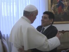 NAKON SMRTI MARADONE PAPA FRANJA JE URADIO JEDNU STVAR! Bio je Dijegov veliki prijatelj! I sam je želeo da igra fudbal, ali… jJd6mpa8