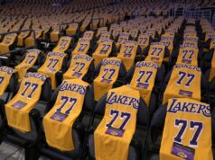 NESTVARAN PRIZOR – LUKA ĆE OVO PAMTITI CEO ŽIVOT Pogledajte kako je izgledala dvorana Lejkersa pred Dončićev debi! Yl1Maa1l