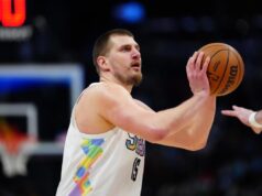 SVAKA ČAST SVIMA, ALI NIKOLA JOKIĆ JE ČUDOVIŠTE KAKVOG NEMA U SVETU KOŠARKE Još jedna brutalna partija nezaustavljivog Srbina! Opet je uništio nesrećne Pelikane j8NVgOr8