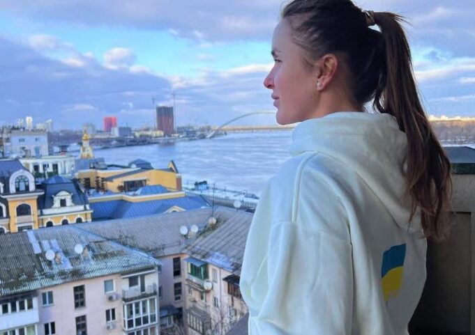 RADO BI UMESTO REKETA UZELA PUŠKU U RUKE! Slavna Ukrajinka otvorila dušu: Išla bih u rat, ali korisnija sam ovako nego na frontu sa oružjem!