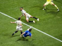 PROTIVNIK OTIŠAO PO BUREK! Imamo najlepši gol SP za klubove: Pogledajte velemajstorski LAŽNJAK zvezde Čelsija! (FOTO) VlG6VrR8