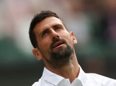 NOVAČE, JE L’ REALNO ŠTA TO RADIŠ?! Đoković uhvaćen u dvorištu vile, svi u neverici zbog prizora… (FOTO) Novak poslao poruku posle plasmana u polufinale Vimbldona