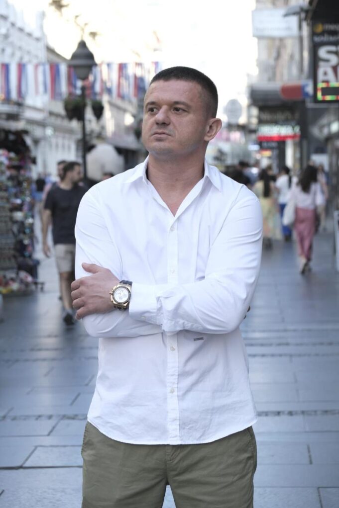 Mali Željko sparinguje
