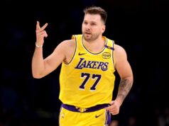 NIŠTA OD SPEKTAKLA U LA! Nikola Jokić zbog povrede propustio okršaj sa Lejkersima, fantastični Luka Dončić razmontirao nemoćne Nagetse! OJqwDy98