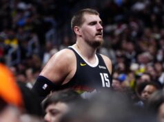 ŠTA RADI NIKOLA JOKIĆ! Četvrtina za anale, a onda… Priznanje dobio i od legende NBA lige! Nikola Jokić na meču Atlanta Hoks - Denver Nagets