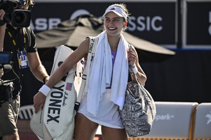 IVA JE NEVIĐENO ČUDO! Otac iz Leskovca, majka Srpkinja iz Splita - a ona oduševljava svet pod zastavom Amerike: Sa 18 godina napada drugu WTA titulu!