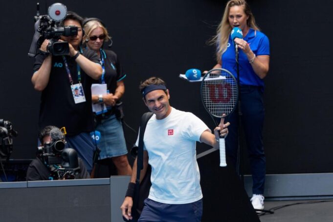 SPEKTAKL U MELBURNU! Federer se vratio na teren i pokazao klasu: Novak gledao kako uništava 13. igrača sveta! 