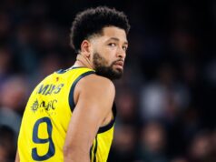 FENER SE RASTAO SA PLEJMEJKEROM: Amerikanac napustio Istanbul 4e6643ne