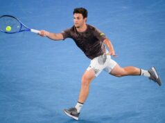 SRBIN BEZ BORBE U ZAVRŠNICI TURNIRA U AMERICI: Kecmanović u četvrtfinalu turnira u Delrej Biču SRBIN BEZ BORBE U ZAVRŠNICI TURNIRA U AMERICI: Kecmanović u četvrtfinalu turnira u Delrej Biču