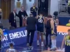 JEDVA JE IZAŠAO SA PARKETA… Katastrofa za Fenerbahče pred meč sa Zvezdom – Turci u ogromnom problemu, povredio se centar! FOTO Fenerbahče