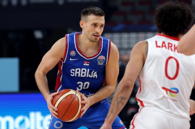 ALEKSA AVRAMOVIĆ SE VRAĆA, SPREMAN JE ZA MEČ PROTIV CRVENE ZVEZDE U EVROLIGI! Ovo niko nije očekivao! Loše vesti za crveno-bele, srpski as je spreman! 