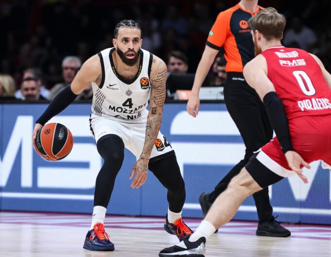 OLYMPIACOS-PARTIZAN_62.JPG