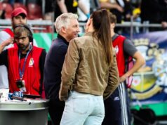 ŠVAJNI GODINAMA NEPRESTANO PROVODI VREME SA PRELEPOM ESTER! ŠVAJNI GODINAMA NEPRESTANO PROVODI VREME SA PRELEPOM ESTER!