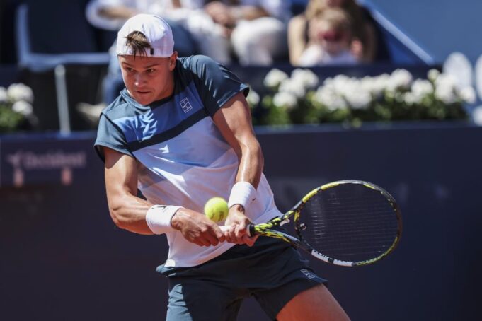 RUNE POČISTIO ALKARAZA: Danac osvojio titulu na ATP turniru u Barseloni