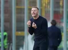 ODBIO DA UBACI PREDSEDNIKOVOG SINA U IGRU, PA DOBIO MOMENTALNI OTKAZ! Usledio neverovatan obrt: Legendarni as Milana posle opšte pobune vraćen na klupu! M8Pq9GBl