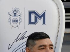 Dijego Armando Maradona kabinetu Vladimira Putina tražio dve atomske bombe da baci na Ameriku 38yRzZYl