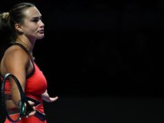 SABALENKA DIGLA GLAS PROTIV TRANS ŽENA U ŽENSKOM SPORTU! Najbolja teniserka sveta dobila nezgodno pitanje, evo šta je rekla ZAVRŠNI WTA TURNIR U RIJADU: Sabalenka posle tri seta pobedila Pegulu