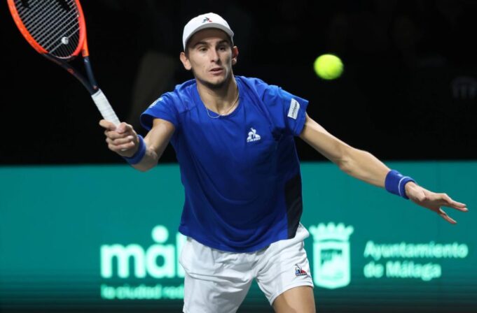 ITALIJAN KOJI JE POBEDIO ĐOKOVIĆA SE NE ZAUSTAVLJA... Arnaldi u četvrtfinalu turnira u Madridu, a tamo ga čeka pakao!