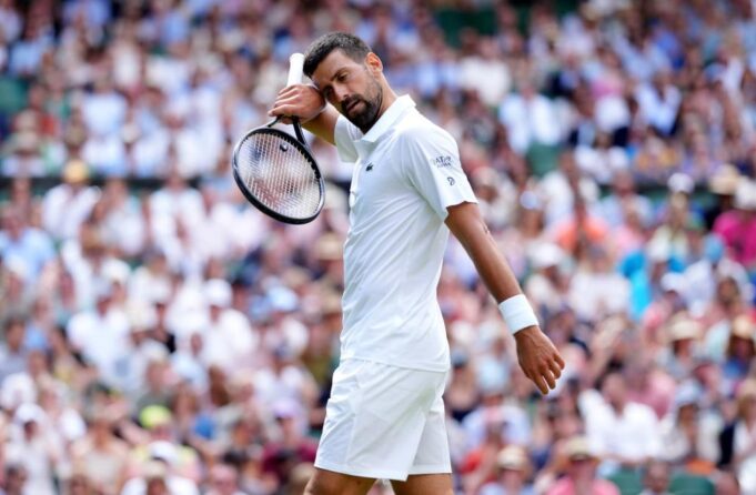 NOVAK PRESLIŠAO EVANSA PA BROJAO POBEDE I REKORDE: Kad završim karijeru, popiću margaritu na plaži s Federerom i Nadalom