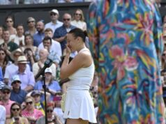 PONIŽENA ANISIMOVA SE KROZ SUZE OBRATILA MAJCI: To nije razlog zbog kog sam danas izgubila… PONIŽENA ANISIMOVA SE KROZ SUZE OBRATILA MAJCI: To nije razlog zbog kog sam danas izgubila...