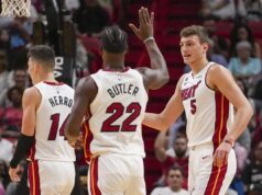 ZVEZDA MAJAMIJA NE ŽELI NOVI UGOVOR: Džimi Batler ponovio Petu Rajliju da želi da bude trejdovan 68x4LR58