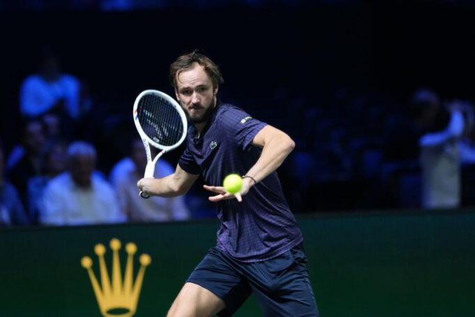 MASTERS-U-PARIZU-Medvedev-Davidovic-Fokina-i-Fonseka-u-drugom.jpg MASTERS U PARIZU: Medvedev, Davidovič Fokina i Fonseka u drugom kolu, Vašro eliminisao Lehečku