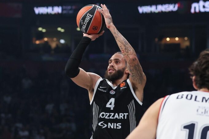 Dvejn Vašington KK Partizan