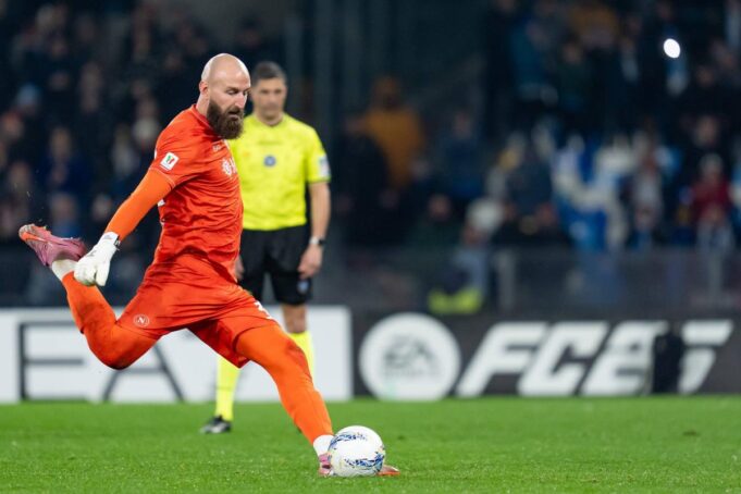 Vanja Milinković-Savić na golu Napolija