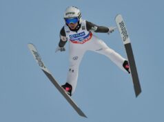 SVETSKI KUP U HOLMENKOLENU: Nika Prevc pobedila u ski skokovima Adriana Vilagoš u finalu Svetskog prvenstva