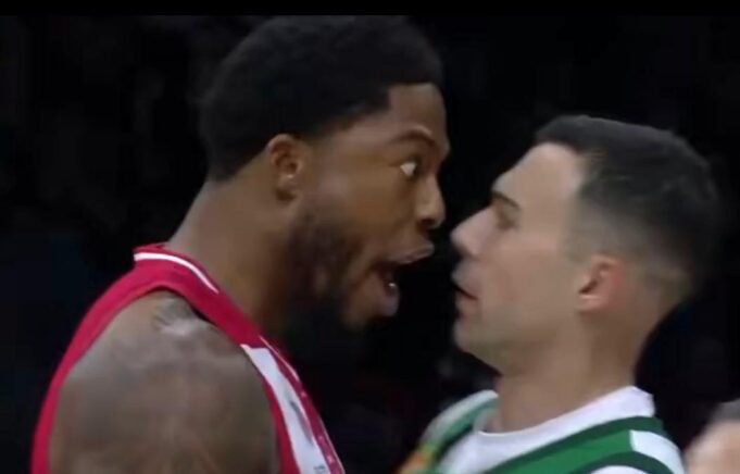 Tajrik Džons u dresu Olimpijakosa