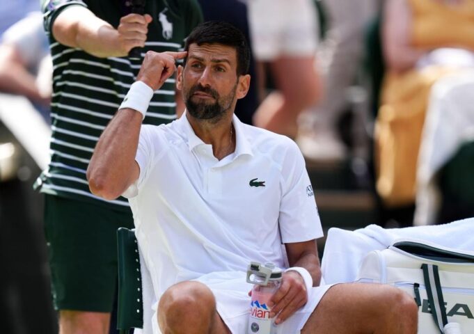ĐOKOVIĆEVI NAVIJAČI MOGU DA BUDU SREĆNI! Novak izašao na teren pred meč protiv Kobolija, jedan detalj oduševio je sve fanove!