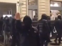 ANTISRPSKO LUDILO U HRVATSKOJ PRELAZI SVE GRANICE! Posle haosa u Splitu, stigli novi sramotni snimci iz Zagreba: Bed Blu Bojsi protiv Srba uz nacističke pokliče Srpski kulturni centar Zagreb