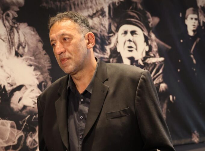 Vlade-Divac-se-oglasio-potresnom-porukom-nakon-tragicne-vesti.jpeg Vlade Divac i Elden Kembel u duelu protiv Dejvida Robinsona