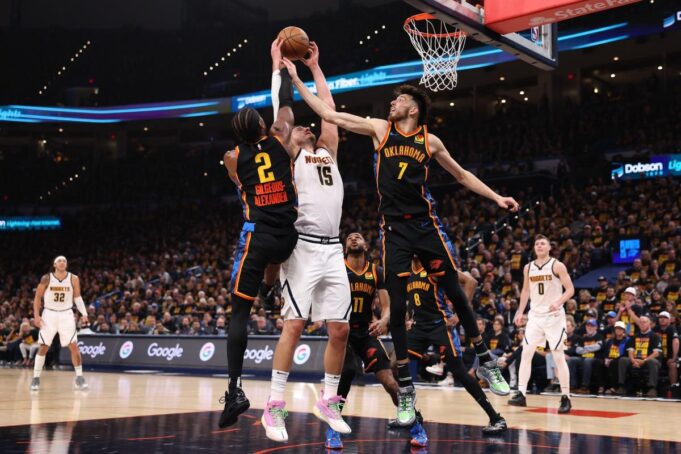 JOKIC-I-DRUGOVI-ZELE-DA-DOTUKU-FAVORIZOVANOG-PROTIVNIKA-Evo-gde.jpg Gep1gRz8