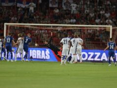 PA, KAD PRE? ENGLEZI NA POČETKU DRUGOG POLUVREMENA POSTIGLI TREĆI GOL! Orlovi ne znaju šta ih je snašlo, nastavljaju da tonu sve dublje! FOTO Dragan Stojković Piksi