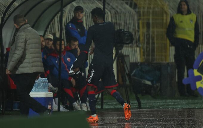 DETALJ-SA-CAIRA-KOJI-JE-ZBUNIO-MNOGE-MILOJEVIC-ZAMENIO-OLAJINKU.jpg Vladan Milojević