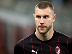 POZVAO ME ZLATAN, POSLE NISAM VIŠE NI RAZMIŠLJAO! Pavlović otkrio kojim rečima ga je Ibrahimović ubedio da dođe u Milan: Da je zvao Real ne bih pogazio reč! oJwnoB7l