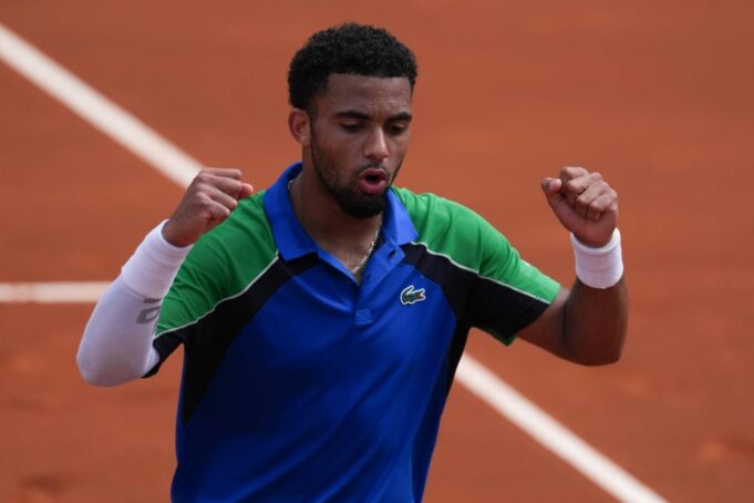 FIS SE POVUKAO SA ROLAN GAROSA: Francuska ostala bez predstavnika u muškom singlu