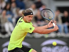 ZVEREV SE PROŠETAO DO POLUFINALA HALEA: Nemac slavio nad Kobolijem posle dva seta ZVEREV SE PROŠETAO DO POLUFINALA HALEA: Nemac slavio nad Kobolijem posle dva seta