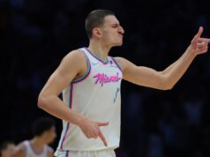 SJAJNI NIKOLA JOVIĆ NAMESTIO POBEDU UZ ZVUK SIRENE! Srbin ređao trojke, pa odlično reagovao u dramatičnoj završnici! xe4G4DBJ