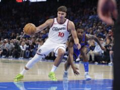 SVI PRIČAJU O REAKCIJI BOGDANA BOGDANOVIĆA DOK SE KOŠARKAŠI TUKU NA TERENU! Opšta makljaža na centru, a Srbina to ne zanima – pogledajte šta je uradio! FOTO Bogdan Bogdanović