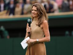 BRITANKA OSTALA U NEVERICI KADA JE VIDELA KAKO IZGLEDA NOVAKOVO STOPALO: Kada je skinuo čarape bilo je užasno – to objašnjava sve! (FOTO) BRITANKA OSTALA U NEVERICI KADA JE VIDELA KAKO IZGLEDA NOVAKOVO STOPALO: Kada je skinuo čarape bilo je užasno - to objašnjava sve! (VIDEO)