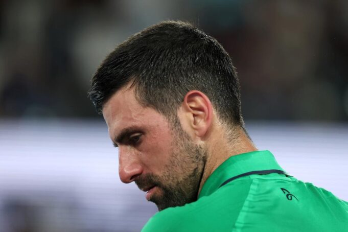 NOVAK ĐOKOVIĆ POVRAĆAO NA TERENU! MUČNE SCENE U MELBURNU: Srbin prošao kroz pravu dramu, pa osvojio set!