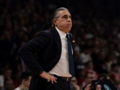 SKANDAL U EVROLIGI! ČUVENI TRENER BRUTALNO UDARIO NA SRPSKE SUDIJE: Nismo znali da igramo i protiv njih… Crvena zvezda - Hapoel