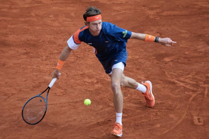 MONFIS PRUŽIO SNAŽAN OTPOR, ALI NEDOVOLJAN... Rubljov u osmini finala turnira u Monte Karlu!