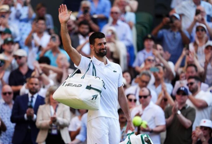 GOSPODSKI POTEZ JANIKA SINERA: Poraženi Novak je odlazio sa terena, a Italijan je uradio jednu stvar za divljenje