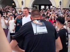 JOKIĆ SA ROĐENIM BRATOM NAPRAVIO NEZAPAMĆEN ŠOU U KINI! Takmičili se u šutiranju trojki, pa popadali od smeha – navijači ostali oduševljeni prizorom! FOTO Screenshot 2025-07-21 074244.jpg