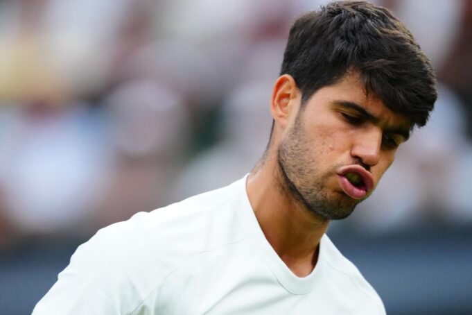 NIK KIRJOS PONOVO PRAVI HAOS! Australijanac OPTUŽIO Alkaraza i još jednog tenisera iz vrha ATP liste da VODE RAT zbog zanosne Eme! Neočekivani LJUBAVNI TROUGAO!
