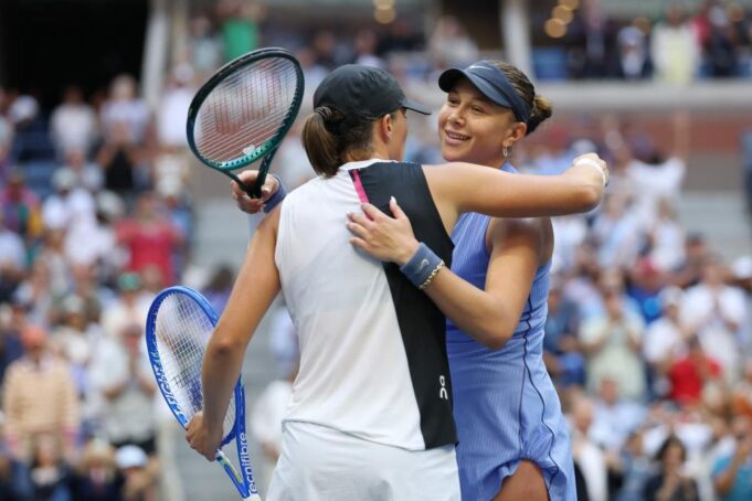 SENZACIJA ZA US OPENU: Anisimova se osvetila Švjontek i obezbedila plasman u polufinale